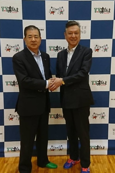 河田羽生市長様・弊社社長　柏原哲郎